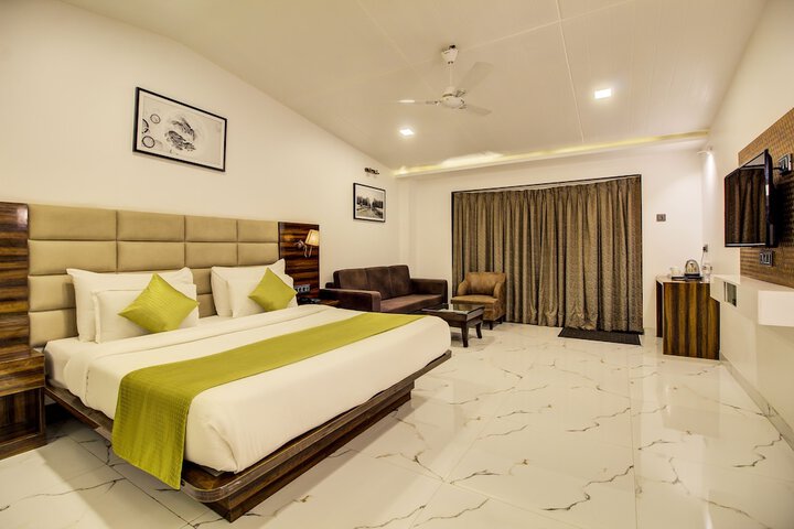 Room 8 of 21