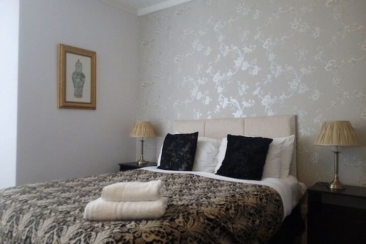 Room 4 of 51