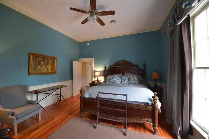 Room 10 of 20