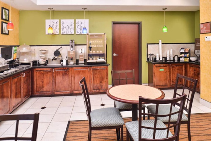 Breakfast area