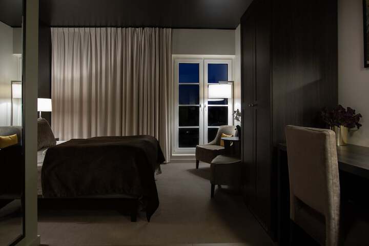 Room 15 of 83