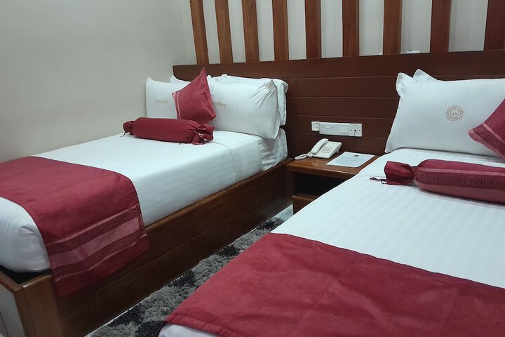 Room 8 of 119
