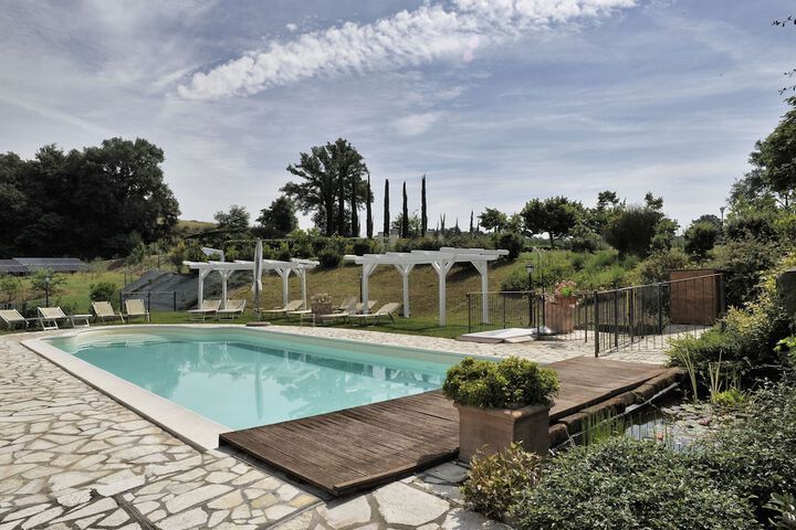 Hotel with Pool