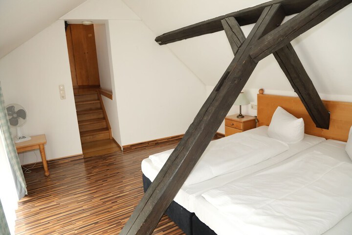 Room 21 of 60