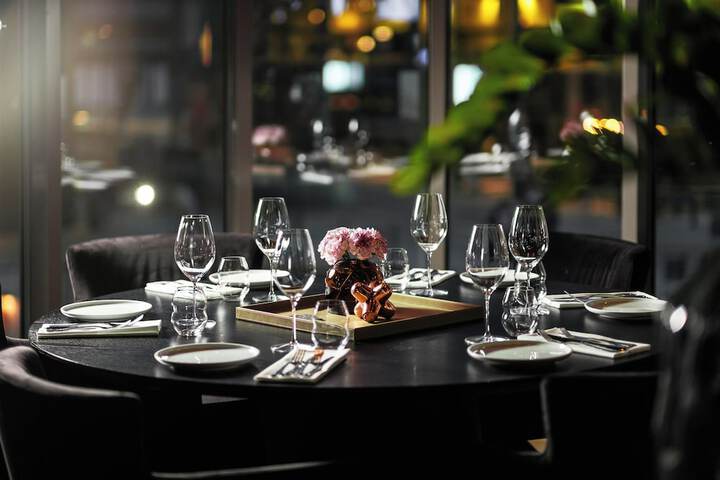 Dining 65 of 102