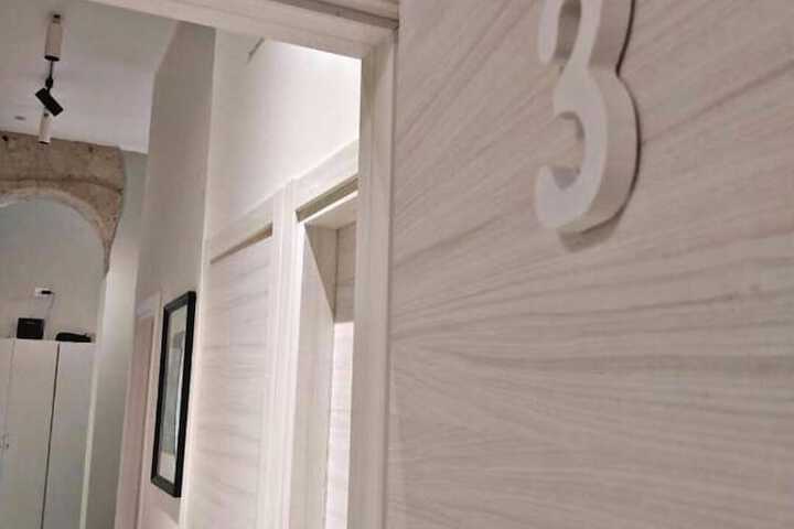 Ballroom/Hall 35 of 37