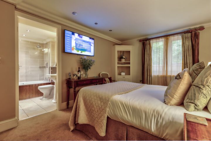 Room 11 of 50