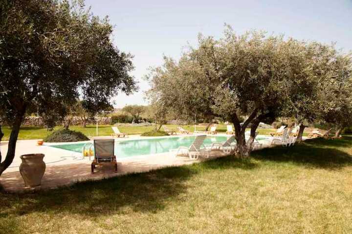 Hotel with Pool