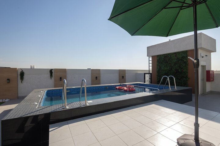 Pool 29 of 38