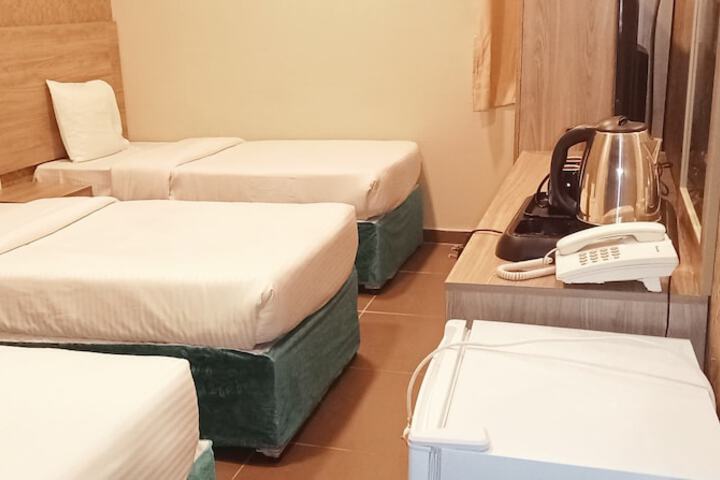 Room 11 of 20