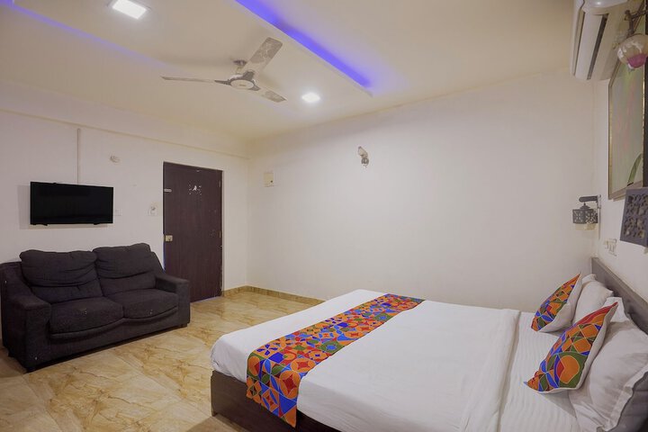 Room 17 of 24