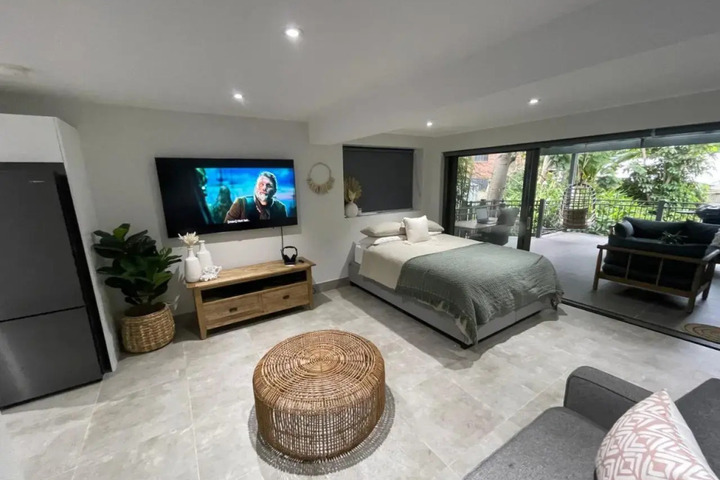 Room 2 of 24