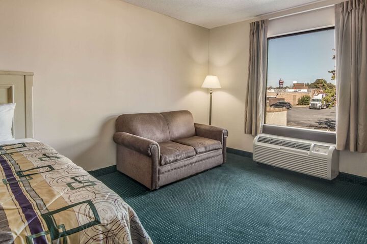 Room 22 of 36