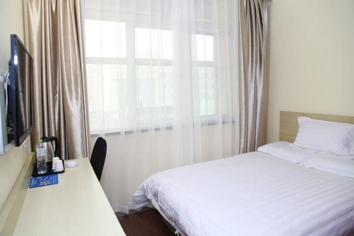 Room 2 of 7