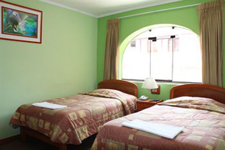 Room 11 of 15