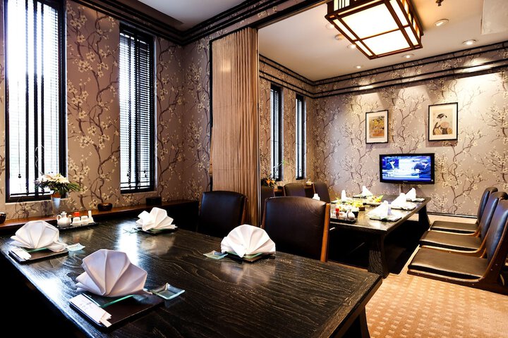 Dining 71 of 100