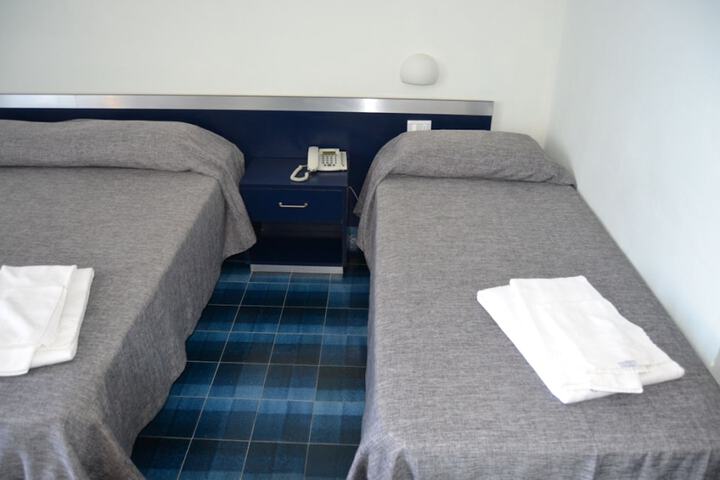 Room 14 of 50