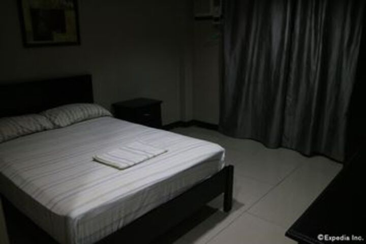 Room 5 of 20
