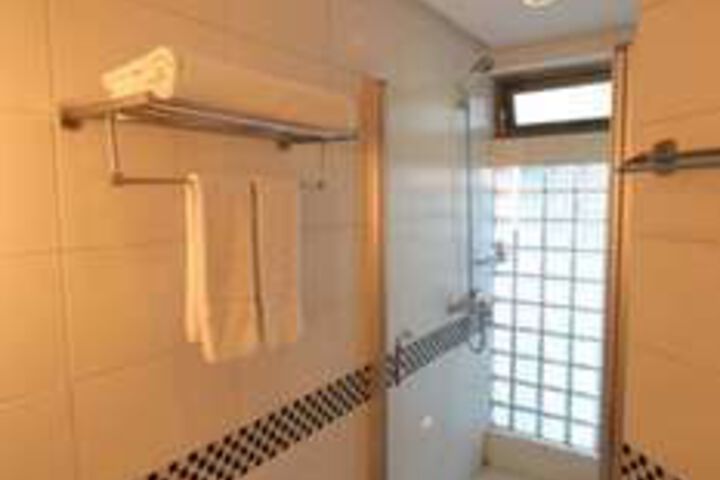 Room 2 of 13