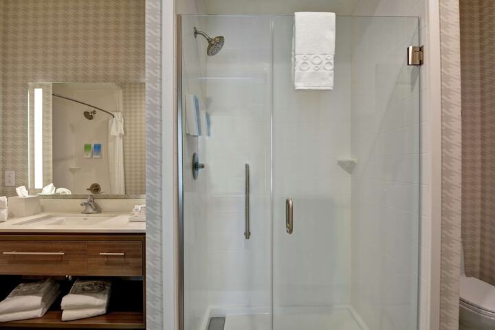 Bathroom shower