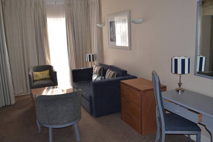 Room 107 of 242
