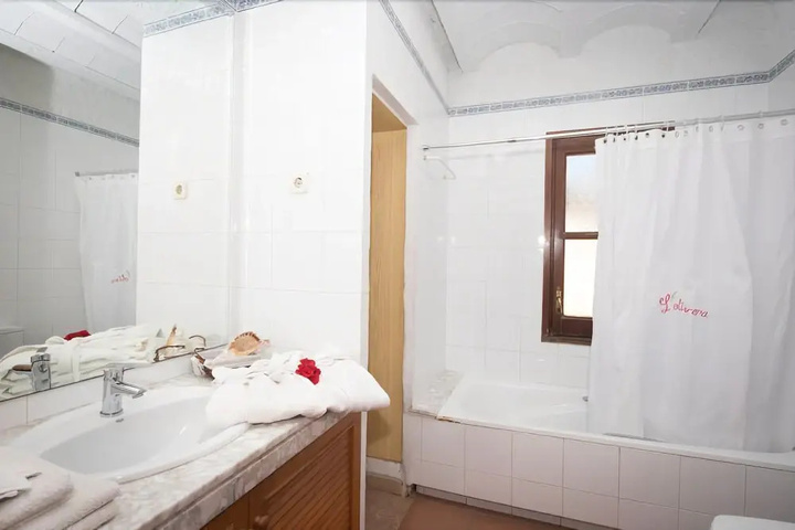 Bath Interior