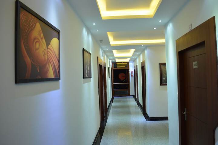 Ballroom/Hall 25 of 37