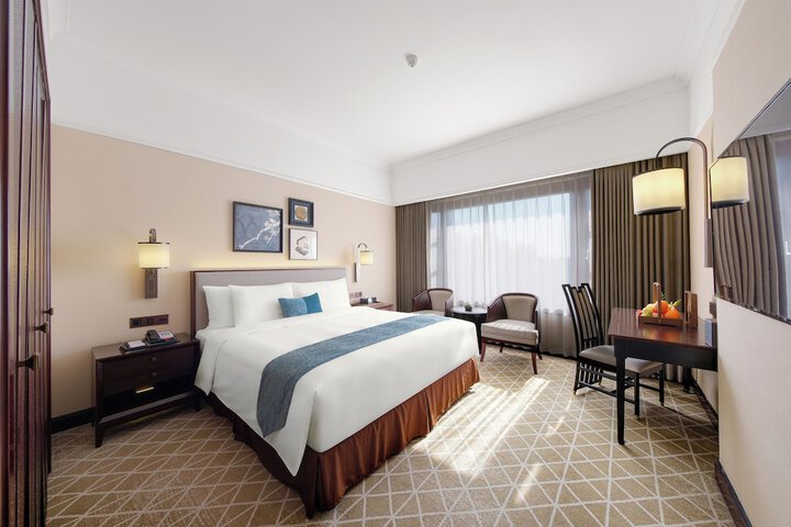 Room 40 of 165