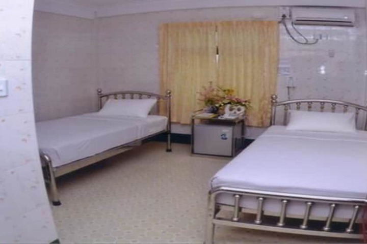 Room 3 of 15