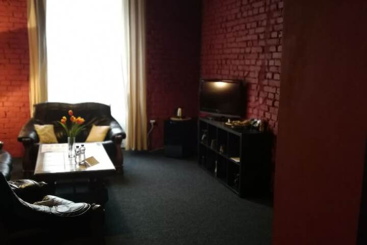 Room 27 of 84