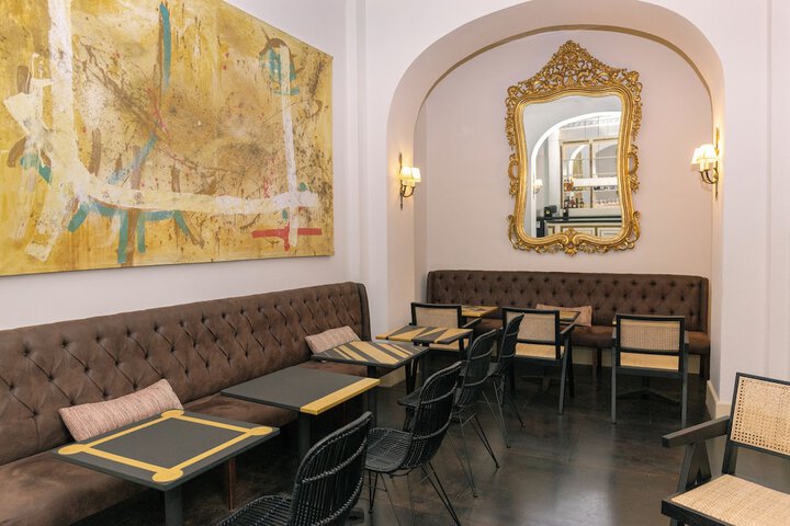 Dining 54 of 62