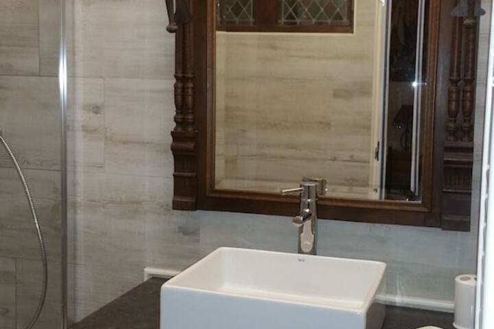 Bathroom Vanities