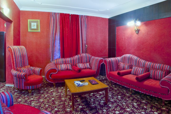 Room 19 of 34