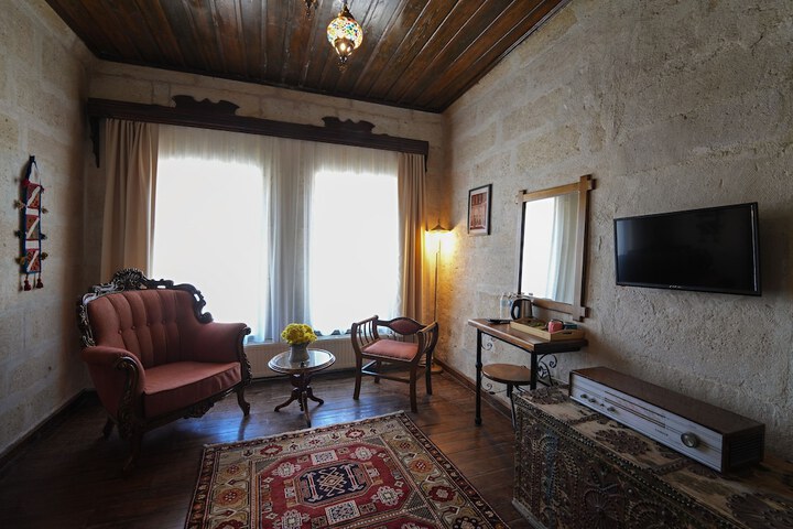 Room 37 of 140