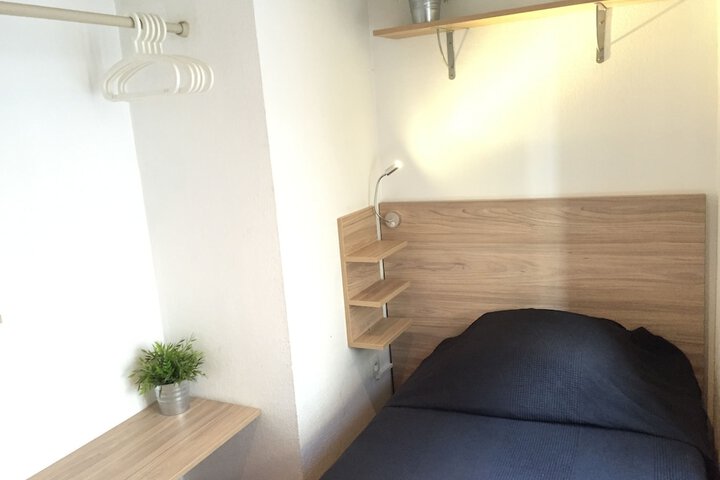 Room 3 of 35