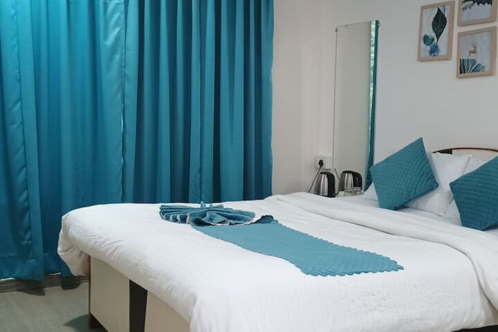 Room 3 of 18