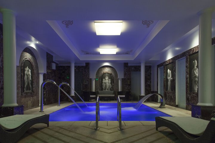 Pool 58 of 105