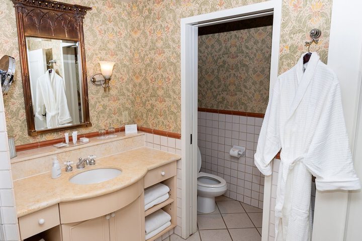 Room 16 of 24