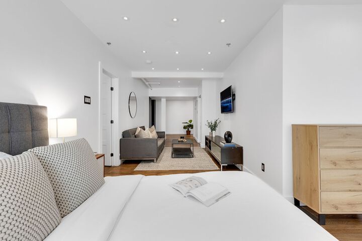 Room 54 of 104