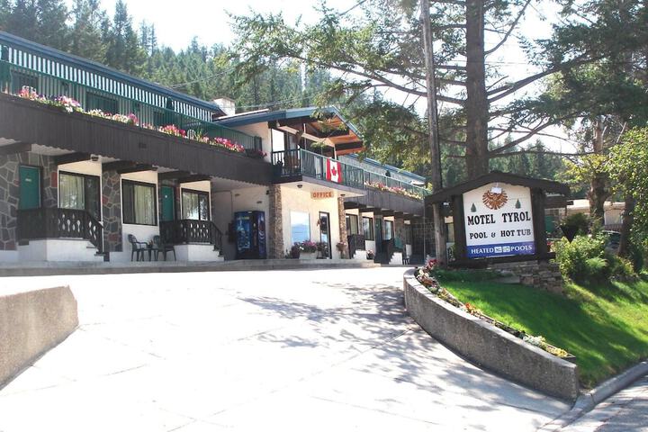 Hotel 58 of 59