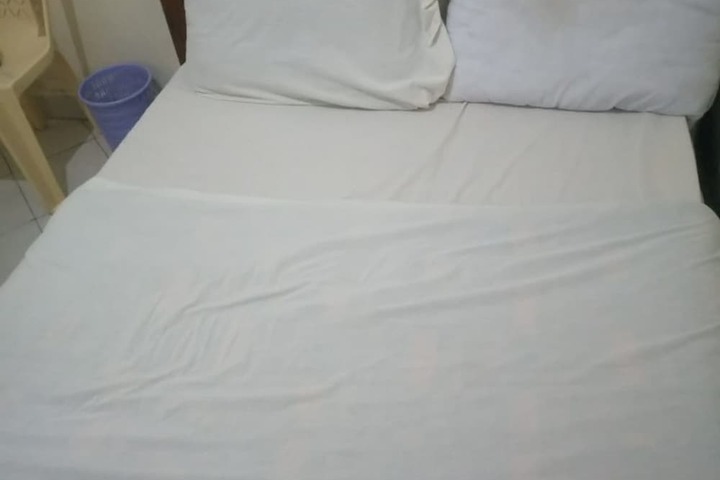 Room 6 of 14