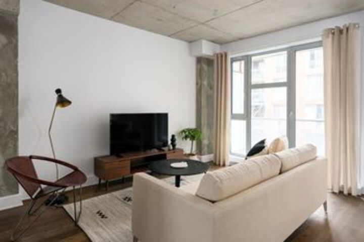 Room 2 of 23