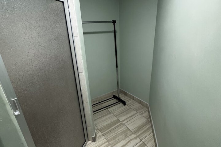Room 5 of 18