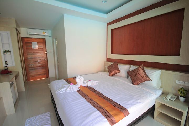Room 5 of 52