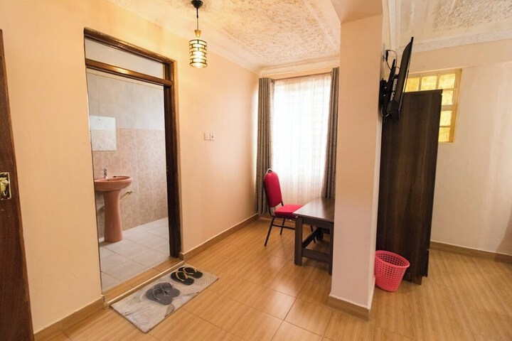 Room 4 of 29