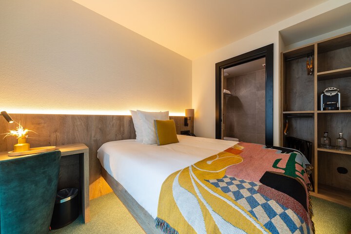 Room 20 of 45