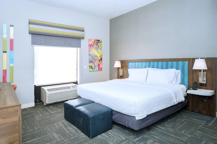 Room 6 of 19