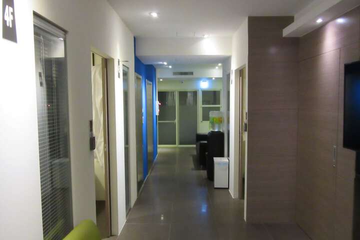 Ballroom/Hall 25 of 36