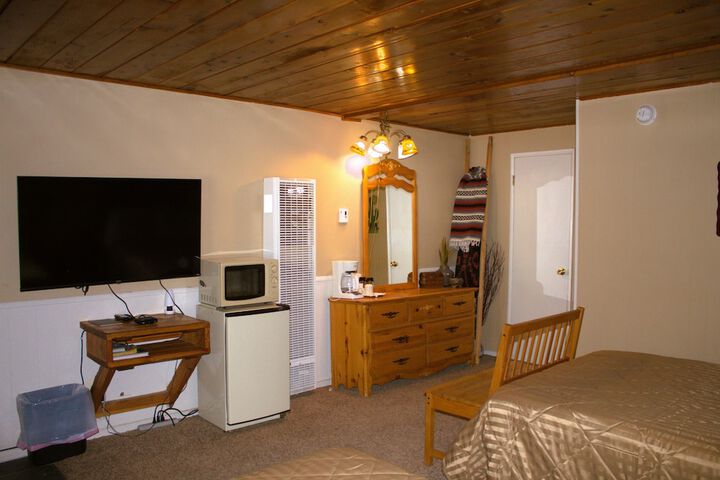Superior Room 2 Double Beds Garden View (2 of 6)