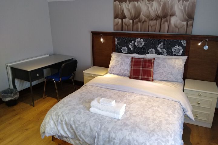 Room 7 of 8